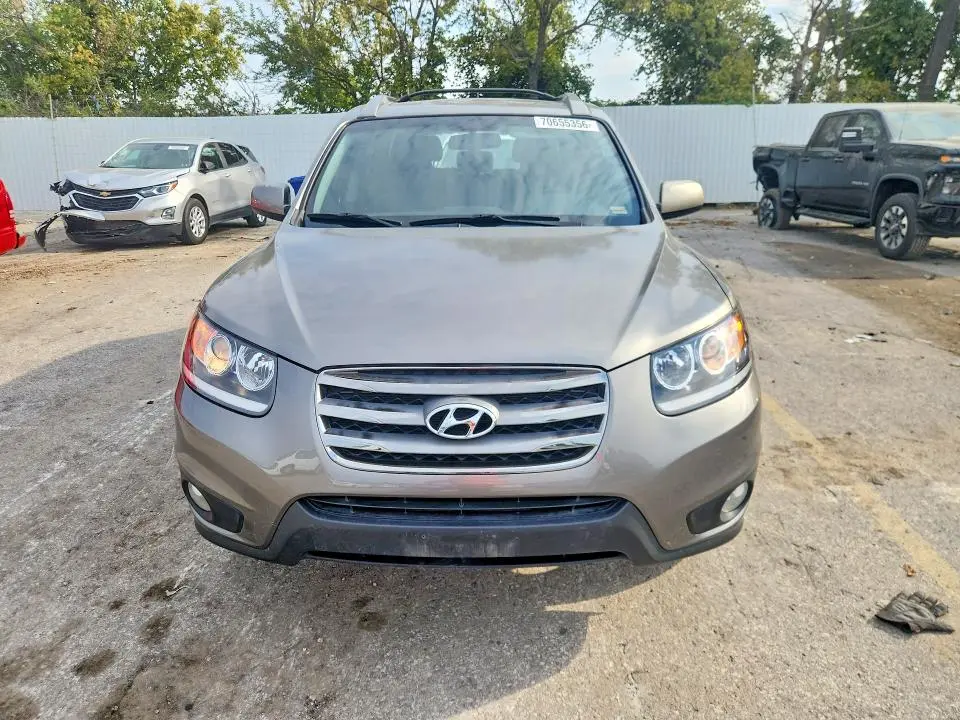 2012 HYUNDAI SANTA FE SE  