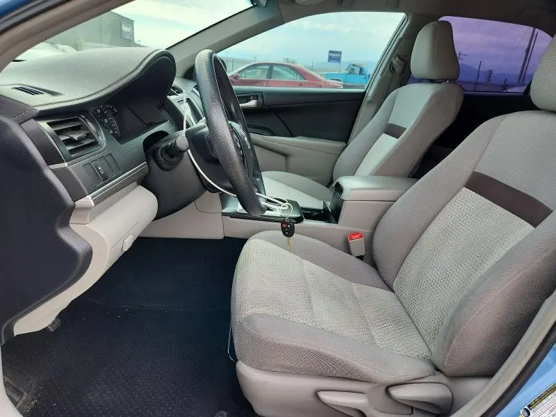 2013 TOYOTA CAMRY LE  
