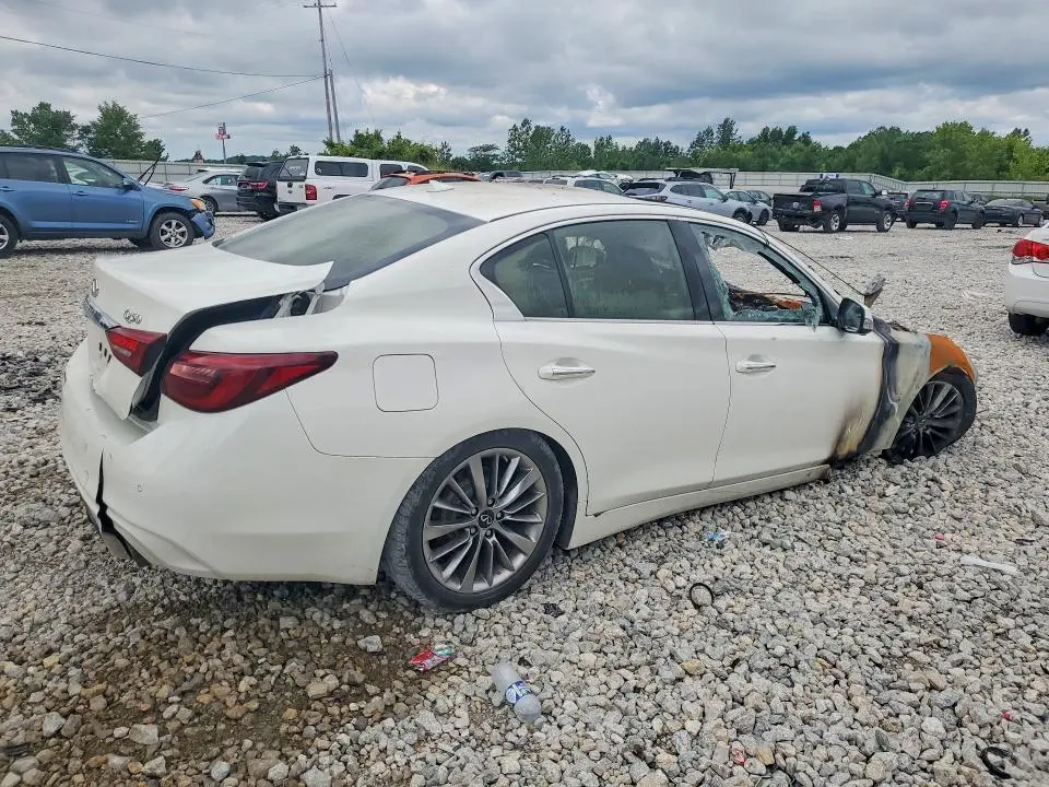 2021 INFINITI Q50 LUXE  