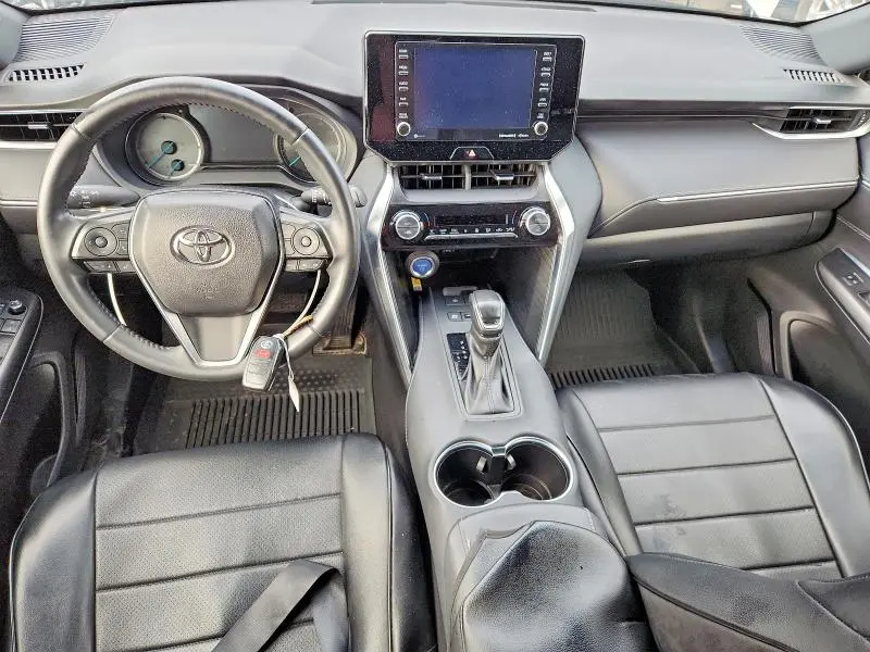 2021 TOYOTA VENZA XLE  