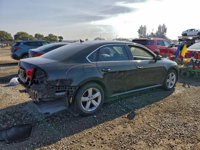2012 VOLKSWAGEN PASSAT SE  
