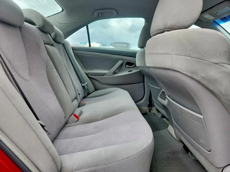 2010 TOYOTA CAMRY LE  