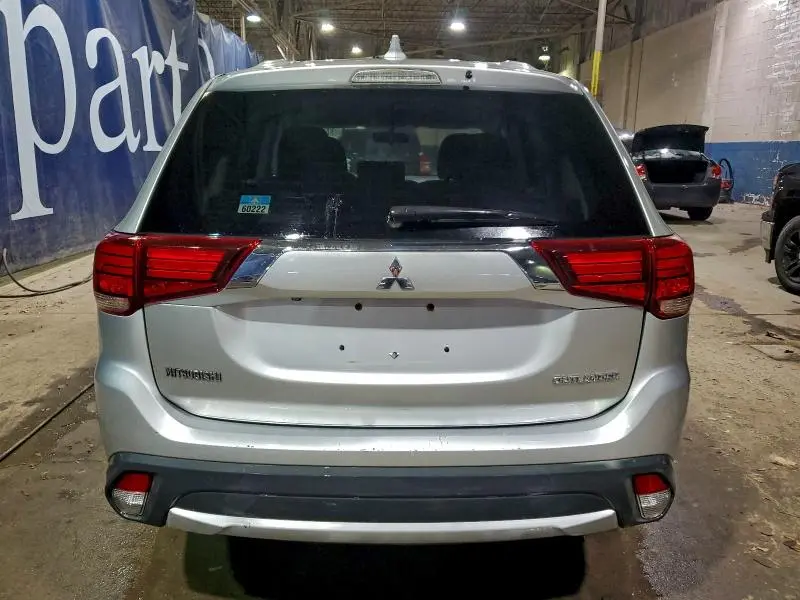 2018 MITSUBISHI OUTLANDER ES  