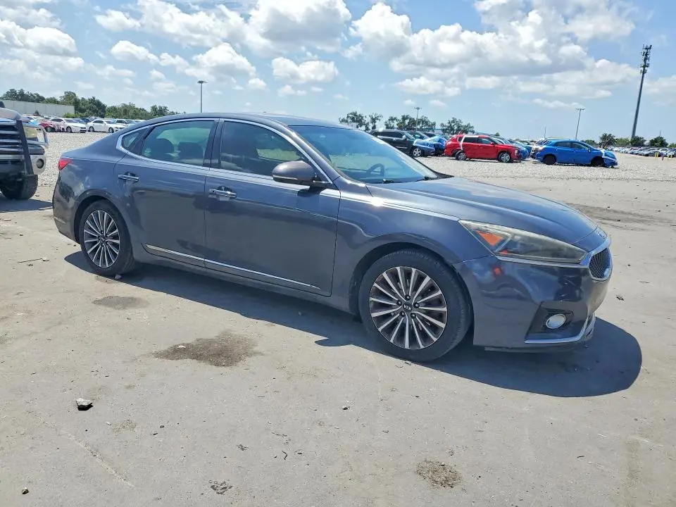 2017 KIA CADENZA PREMIUM  