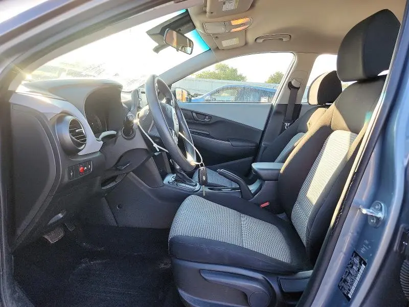 2021 HYUNDAI KONA SE  