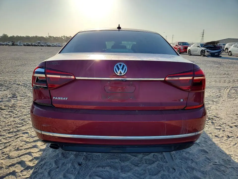 2017 VOLKSWAGEN PASSAT R-LINE  