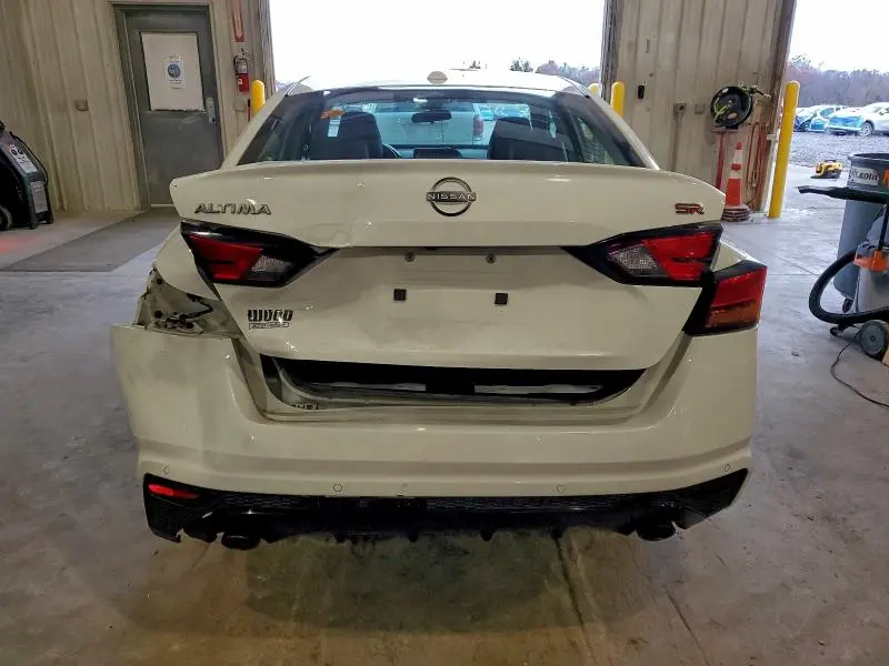 2023 NISSAN ALTIMA SR  
