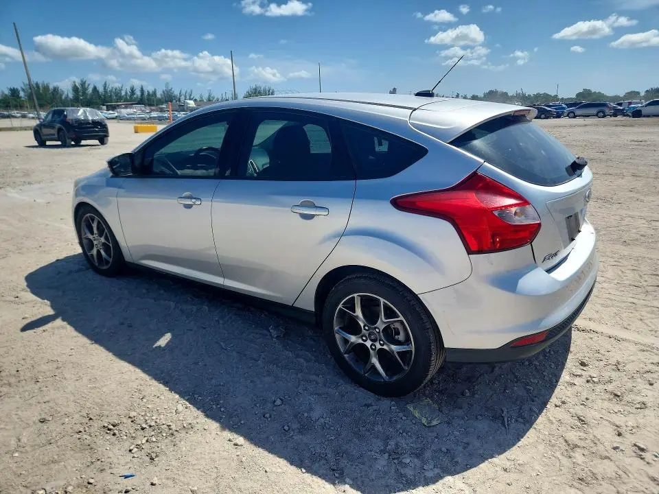 2014 FORD FOCUS SE  