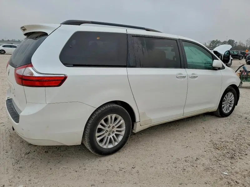 2015 TOYOTA SIENNA XLE  