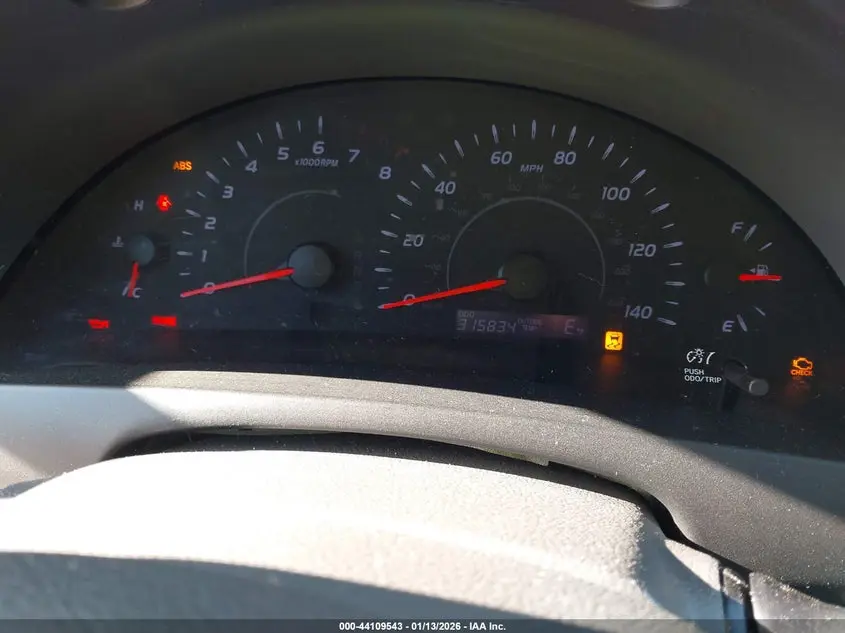 2011 TOYOTA CAMRY LE