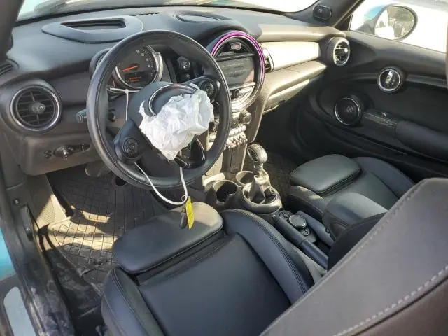 2018 MINI COOPER   