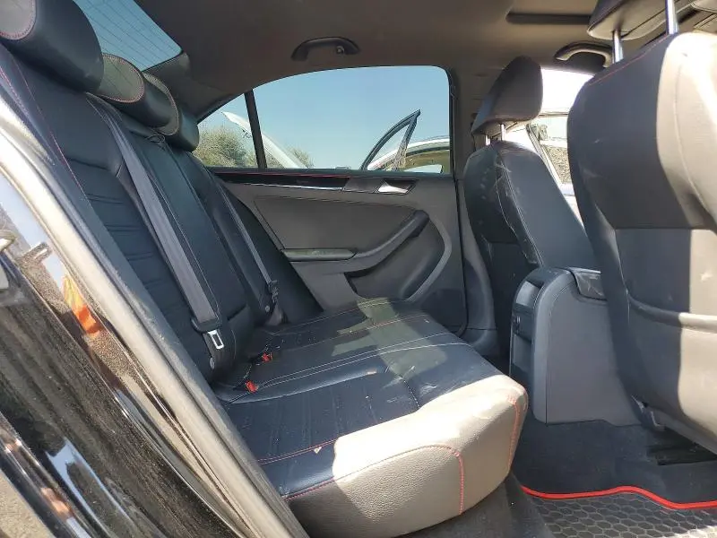 2016 VOLKSWAGEN JETTA GLI  