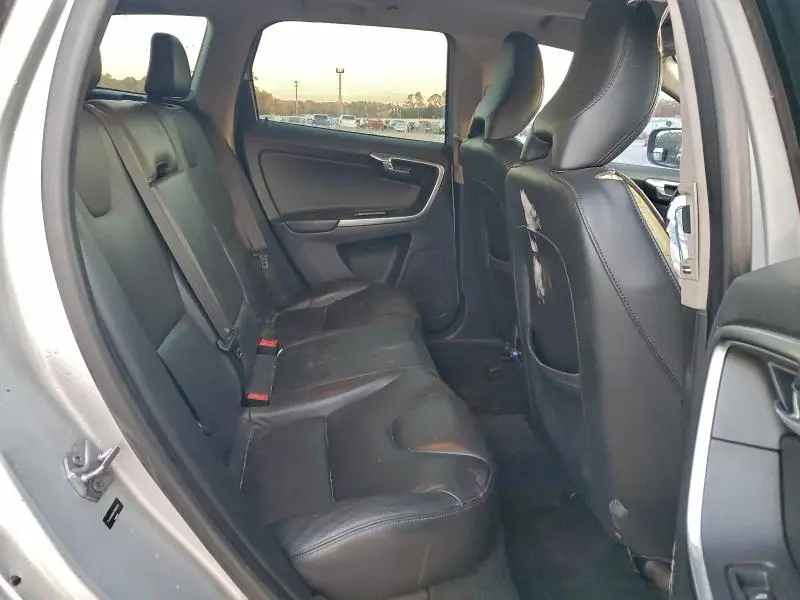 2015 VOLVO XC60 T5 PREMIER  