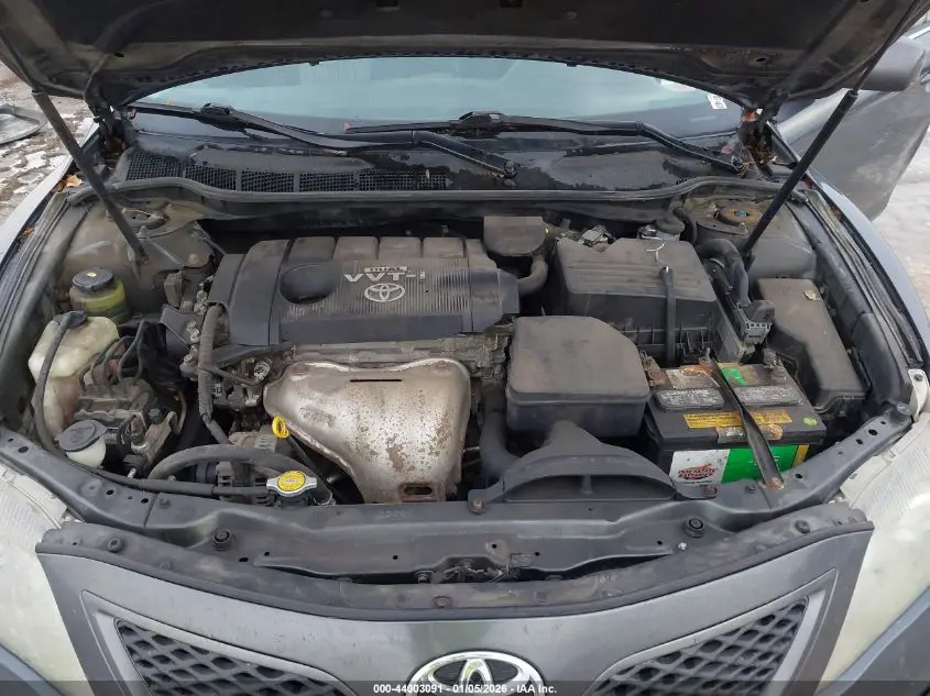 2010 TOYOTA CAMRY SE