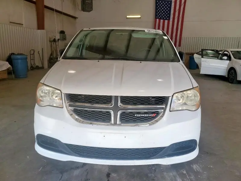 2014 DODGE GRAND CARAVAN SE  