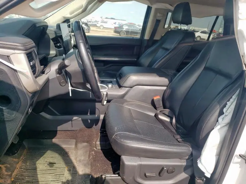 2023 FORD EXPEDITION XLT  