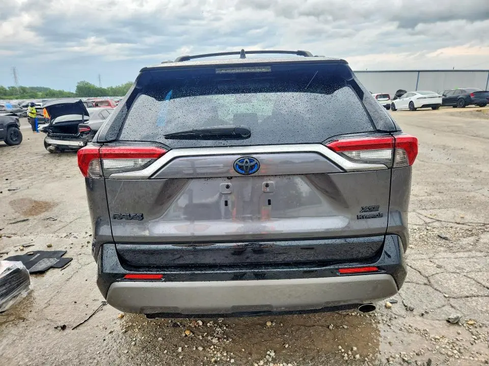 2019 TOYOTA RAV4 XSE  