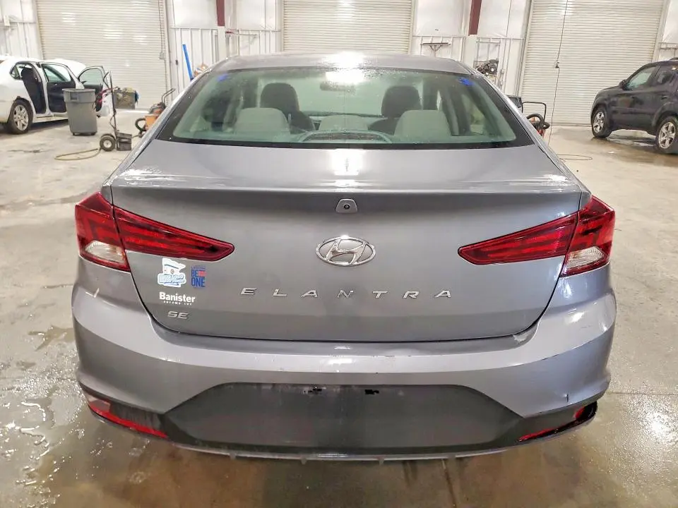 2019 HYUNDAI ELANTRA SE  