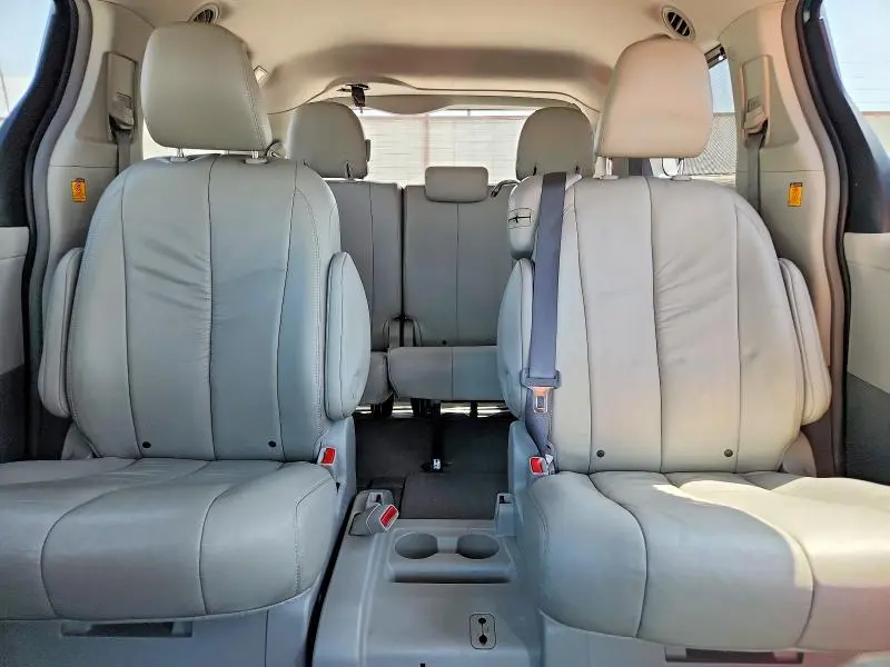 2011 TOYOTA SIENNA XLE 8-PASSENGER  