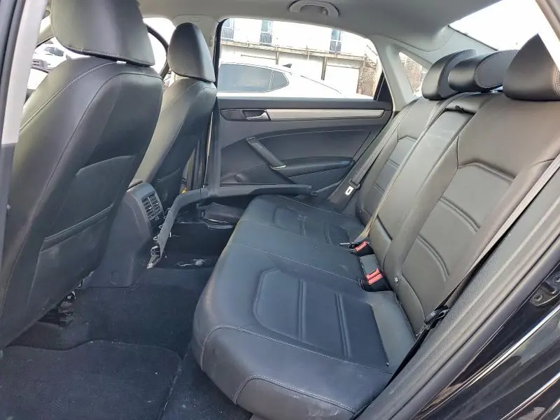 2021 VOLKSWAGEN PASSAT SE  