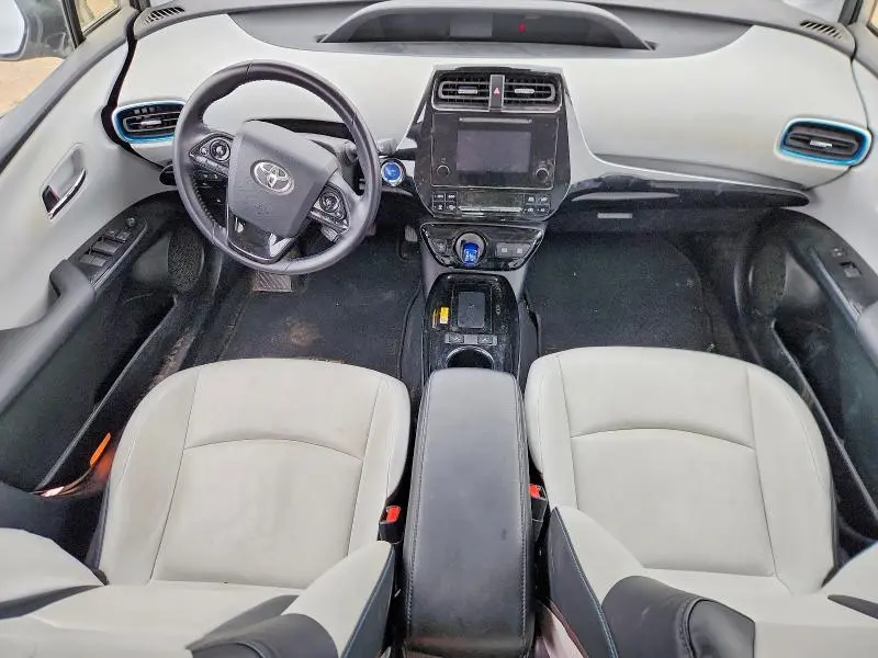 2019 TOYOTA PRIUS XLE  