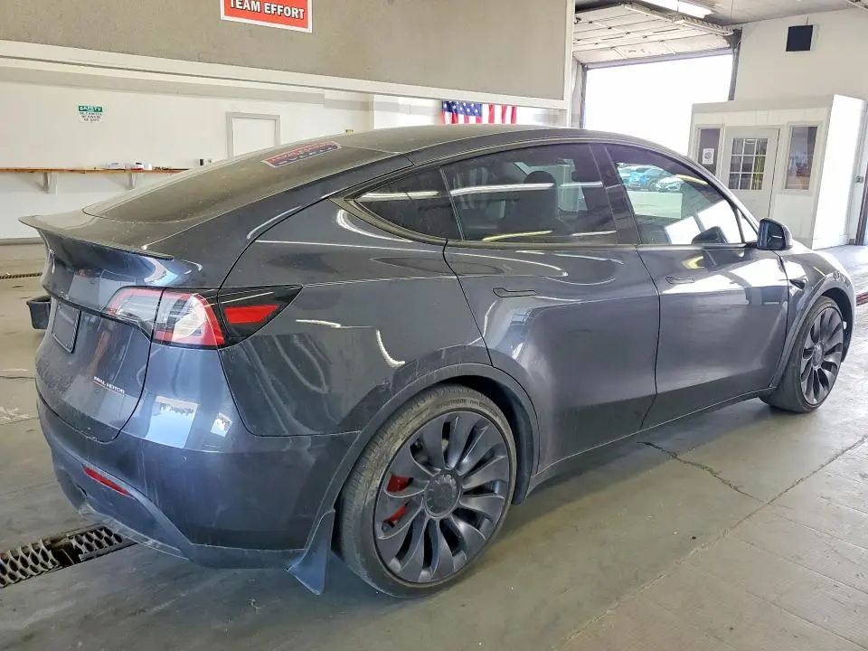 2024 TESLA MODEL Y   
