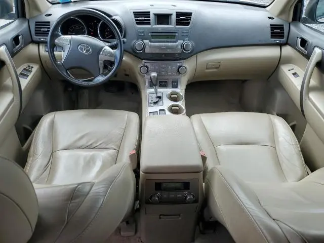 2010 TOYOTA HIGHLANDER SE  