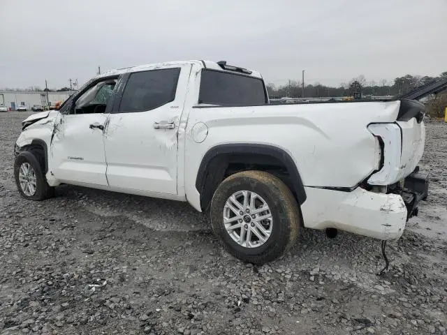 2024 TOYOTA TUNDRA CREWMAX SR  