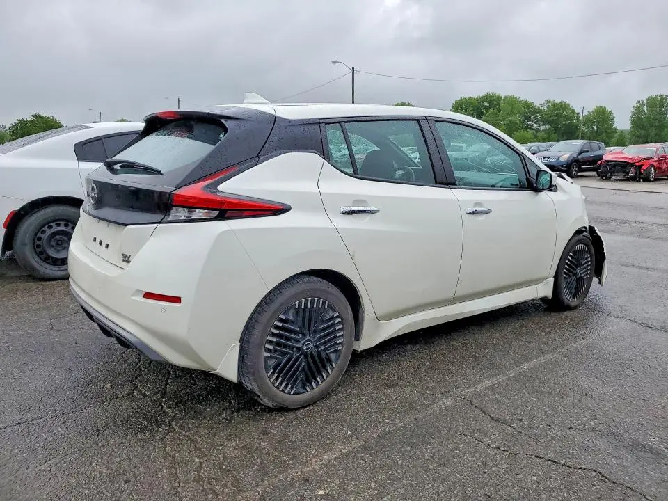 2024 NISSAN LEAF SV PLUS  
