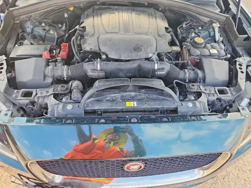 2017 JAGUAR F-PACE PRESTIGE  