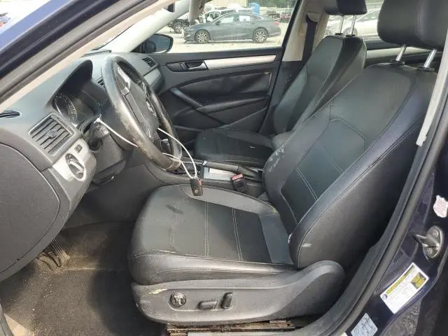 2012 VOLKSWAGEN PASSAT SE  