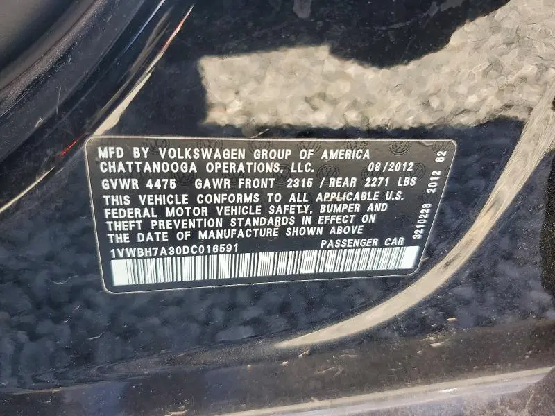 2013 VOLKSWAGEN PASSAT SE  