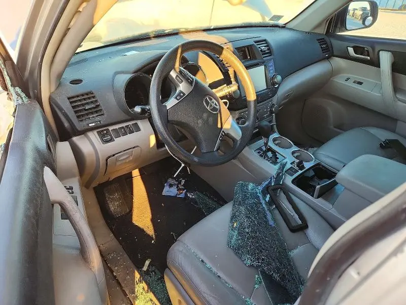 2011 TOYOTA HIGHLANDER BASE  
