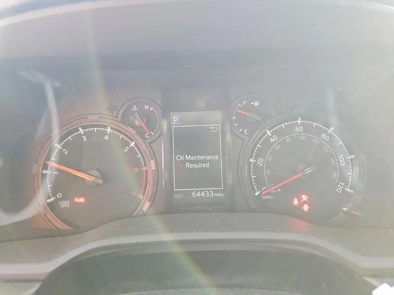 2022 TOYOTA 4RUNNER SR5  