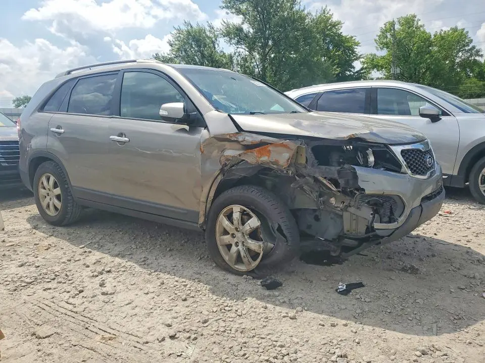2013 KIA SORENTO LX  