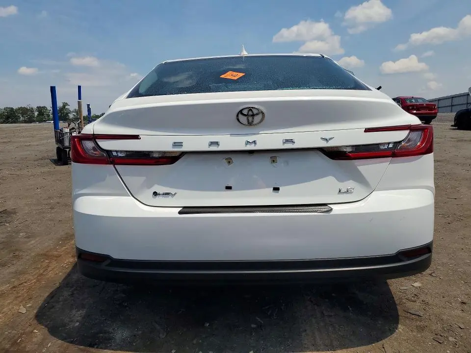2025 TOYOTA CAMRY LE  