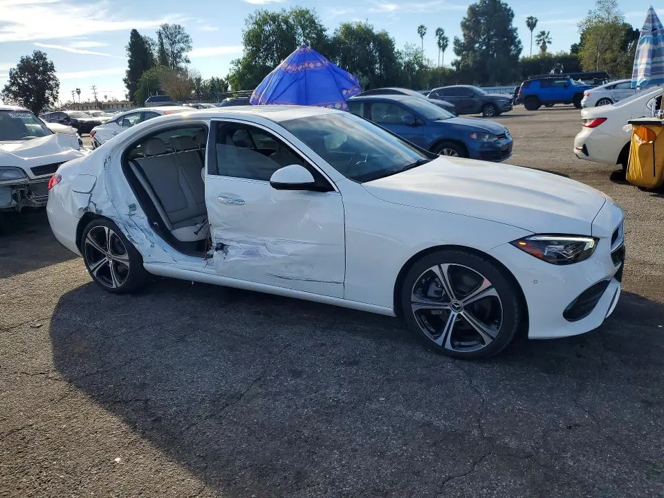 2025 MERCEDES-BENZ C 300  