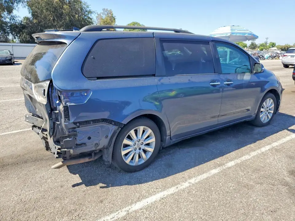 2014 TOYOTA SIENNA LIMITED 7-PASSENGER  