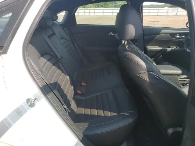 2023 KIA FORTE GT LINE  