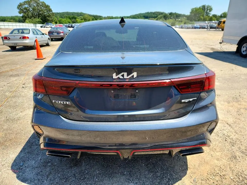 2023 KIA FORTE GT  