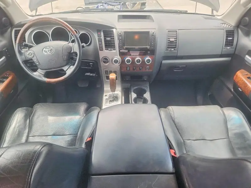 2013 TOYOTA TUNDRA PLATINUM  