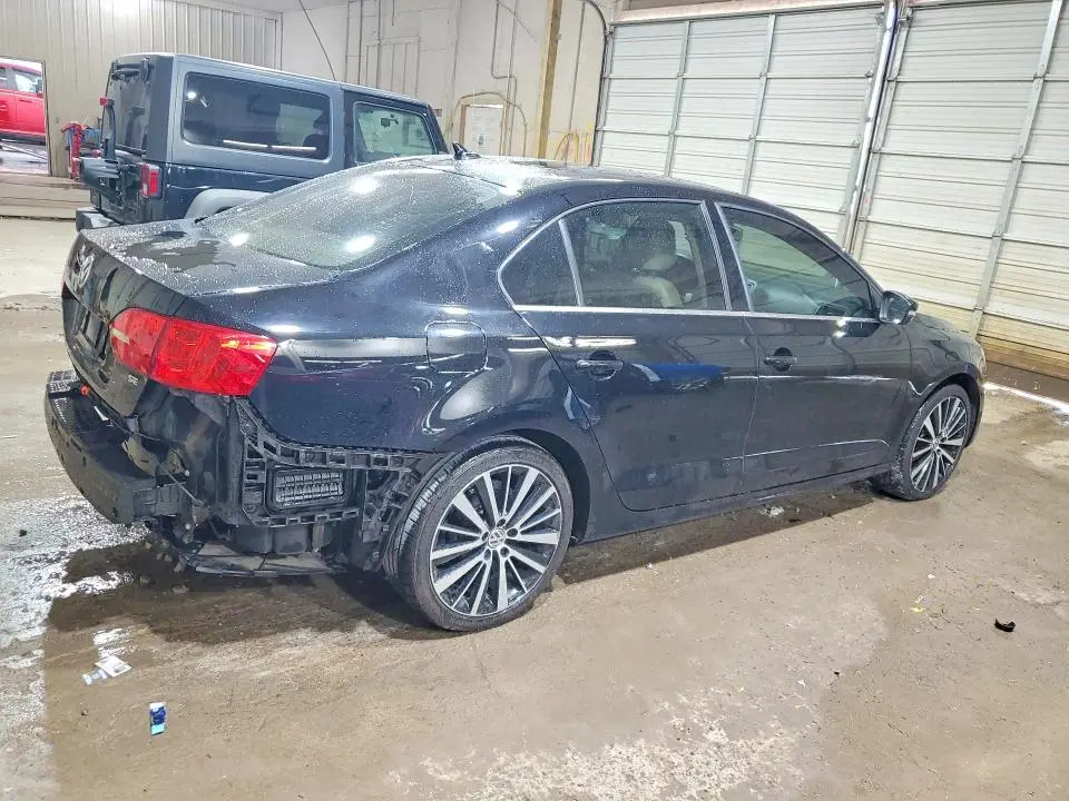 2014 VOLKSWAGEN JETTA SE  