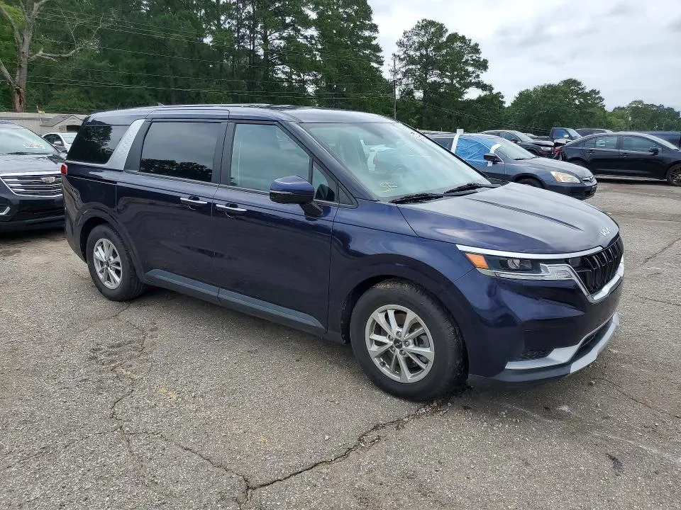 2022 KIA CARNIVAL LX  