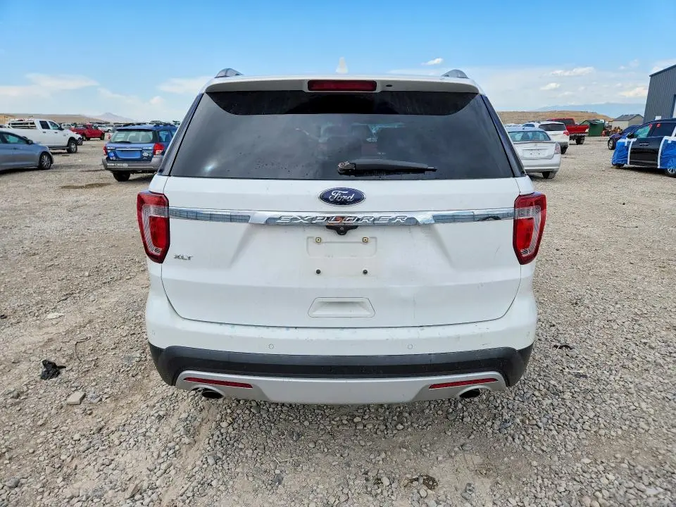2017 FORD EXPLORER XLT  