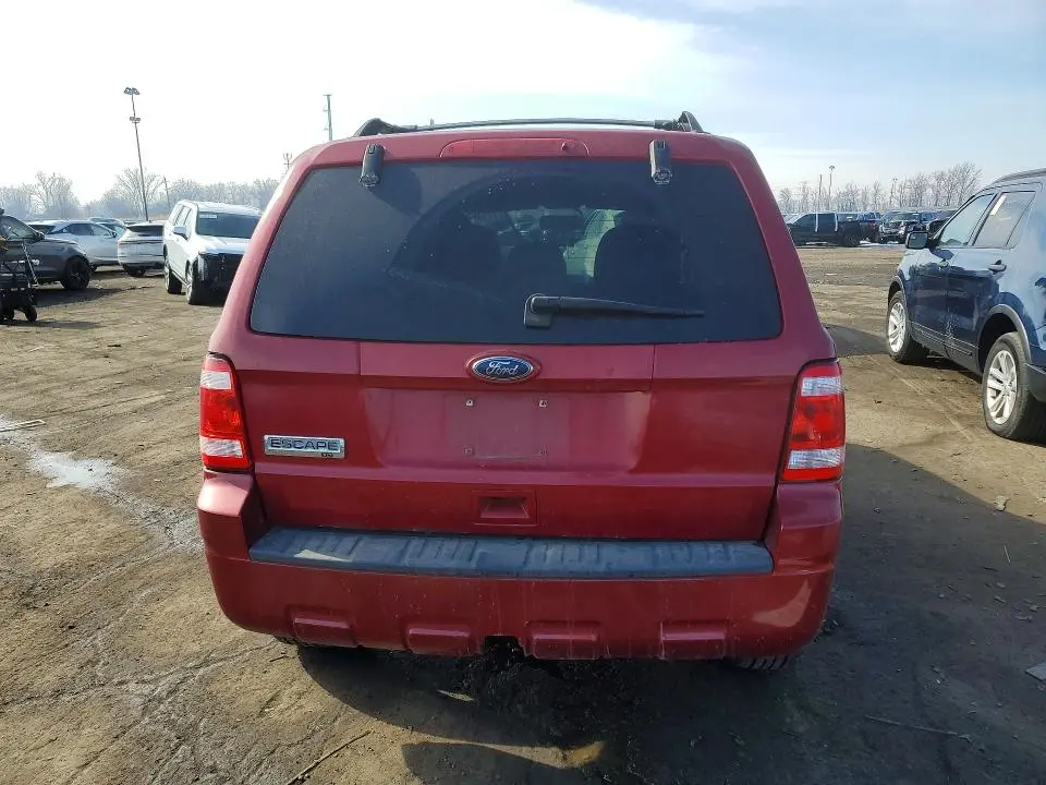 2010 FORD ESCAPE XLT  