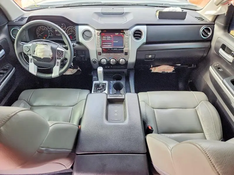 2020 TOYOTA TUNDRA CREWMAX SR5  