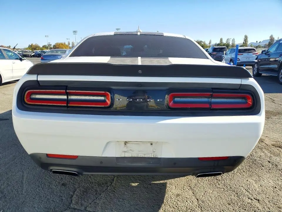 2016 DODGE CHALLENGER SXT  