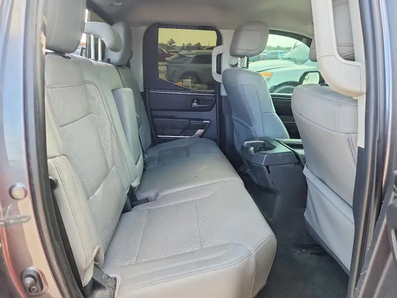 2024 TOYOTA TUNDRA DOUBLE CAB SR  