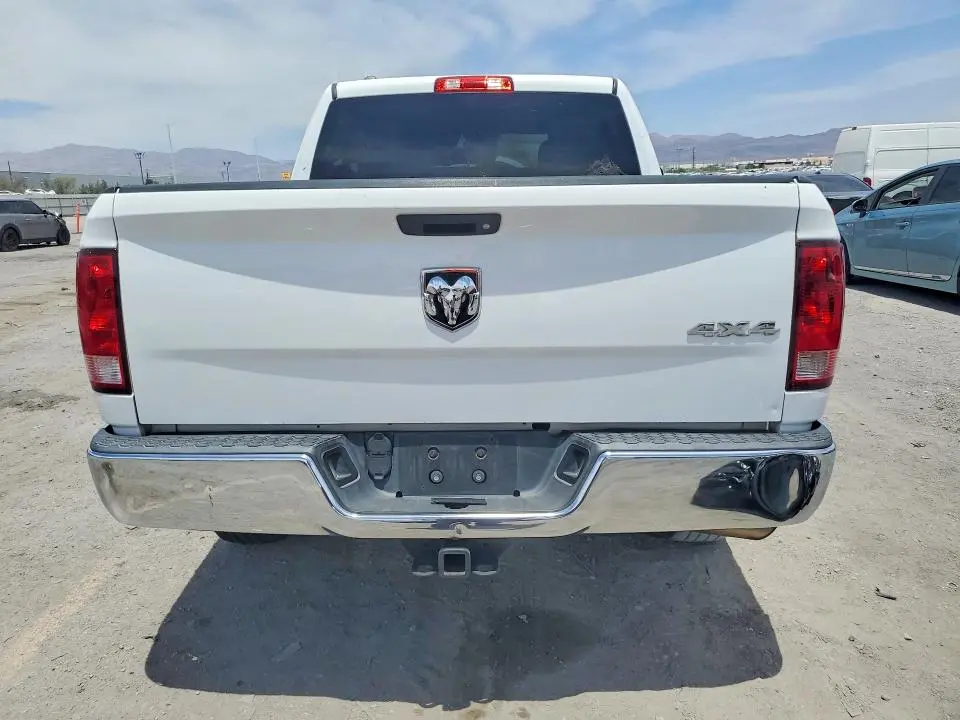 2015 RAM 1500 ST  
