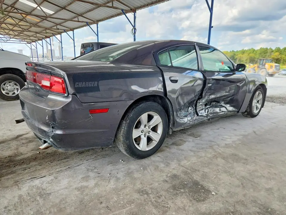 2013 DODGE CHARGER SE  